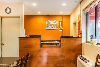 Econo Lodge นอร์วอล์ค ภายนอก รูปภาพ