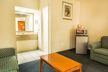 Econo Lodge นอร์วอล์ค ภายนอก รูปภาพ