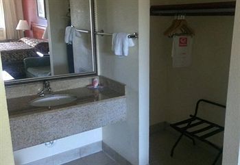 Econo Lodge นอร์วอล์ค ภายนอก รูปภาพ